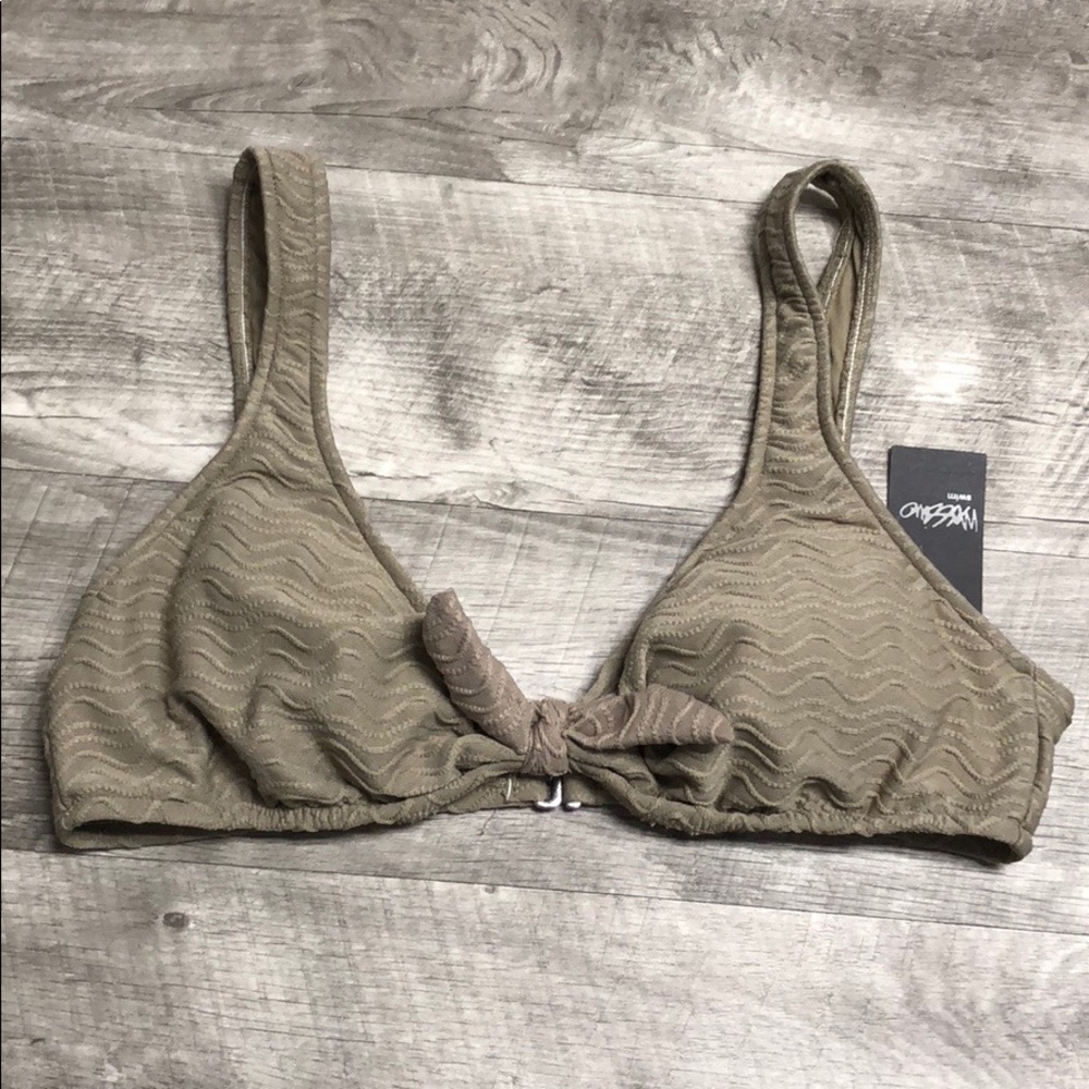 NWT Mossimo Bathing Suit Top Large